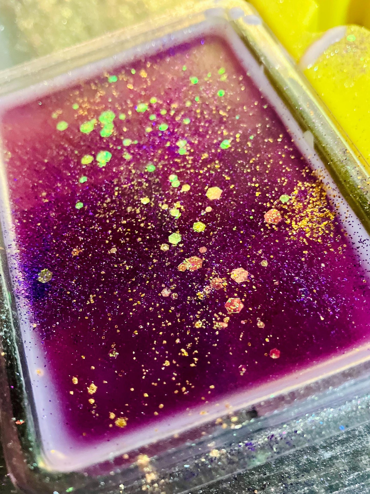 Scented wax tablet