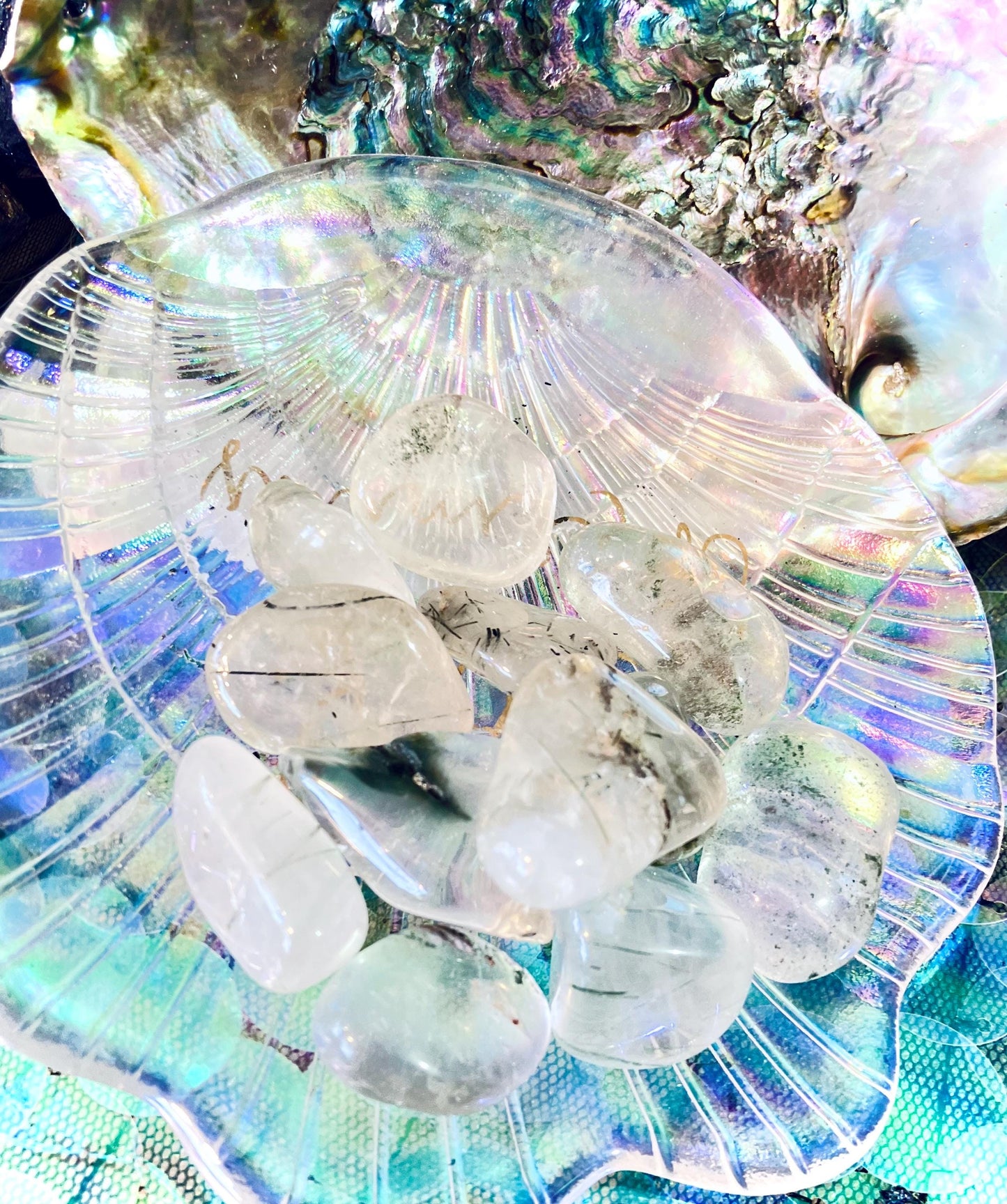 Tumbled green rutile quartz