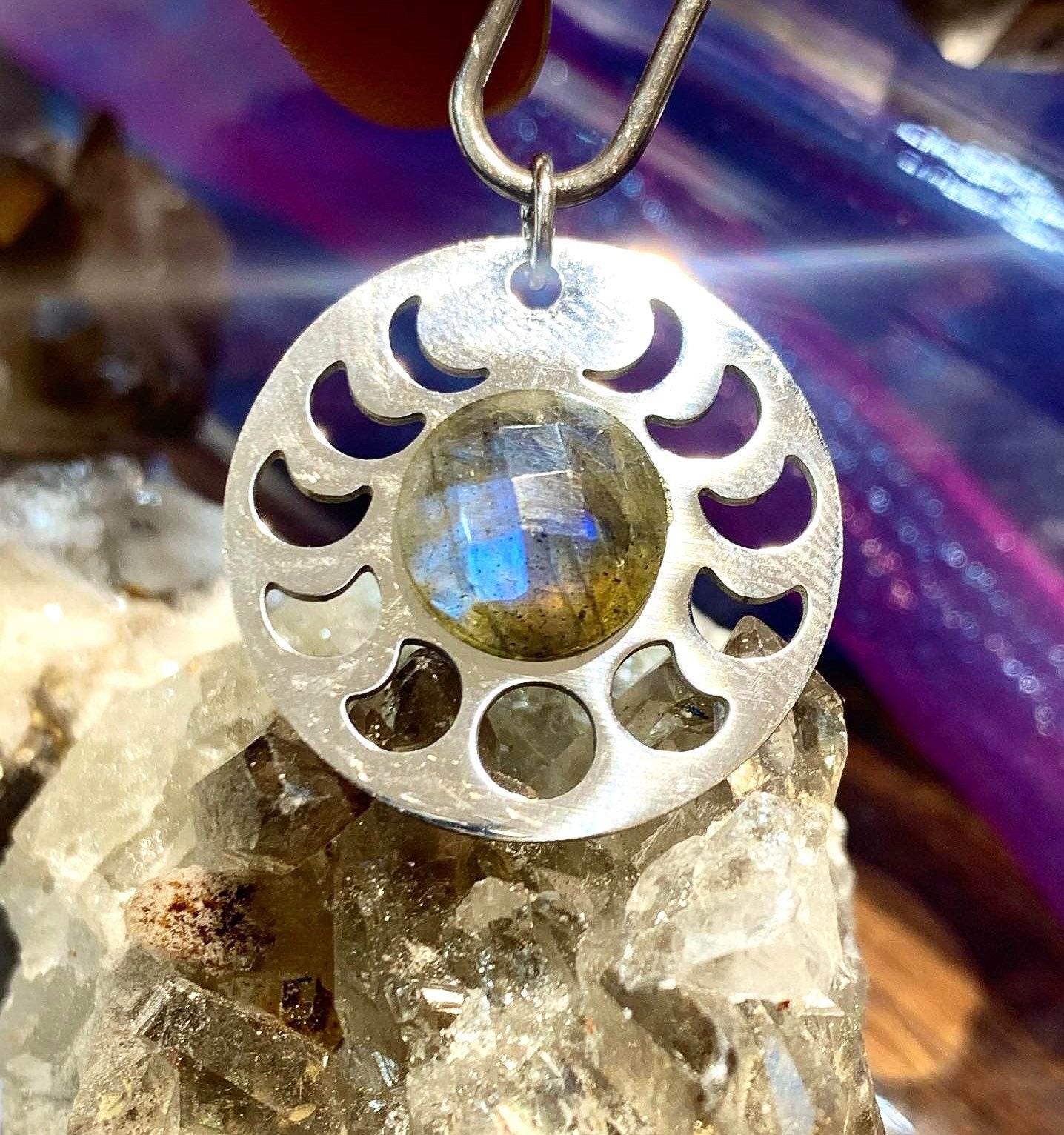 Labradorite stainless steel moonphase pendant
