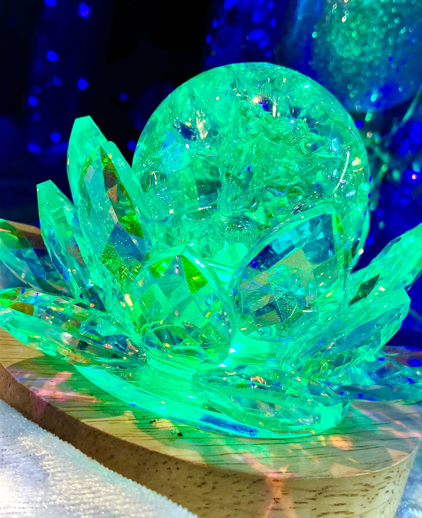 Rainbow Lotus USB Lamp Crystal Aura Sphere Cracked