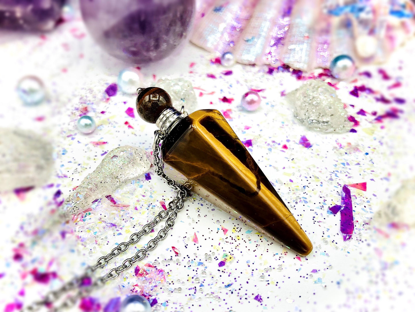 Tiger's eye pendulum bottle
