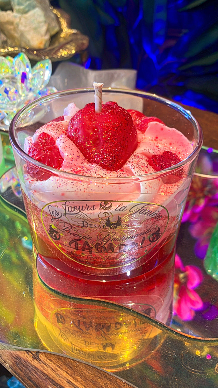 Bougie Tagada bonbon fraise taille M