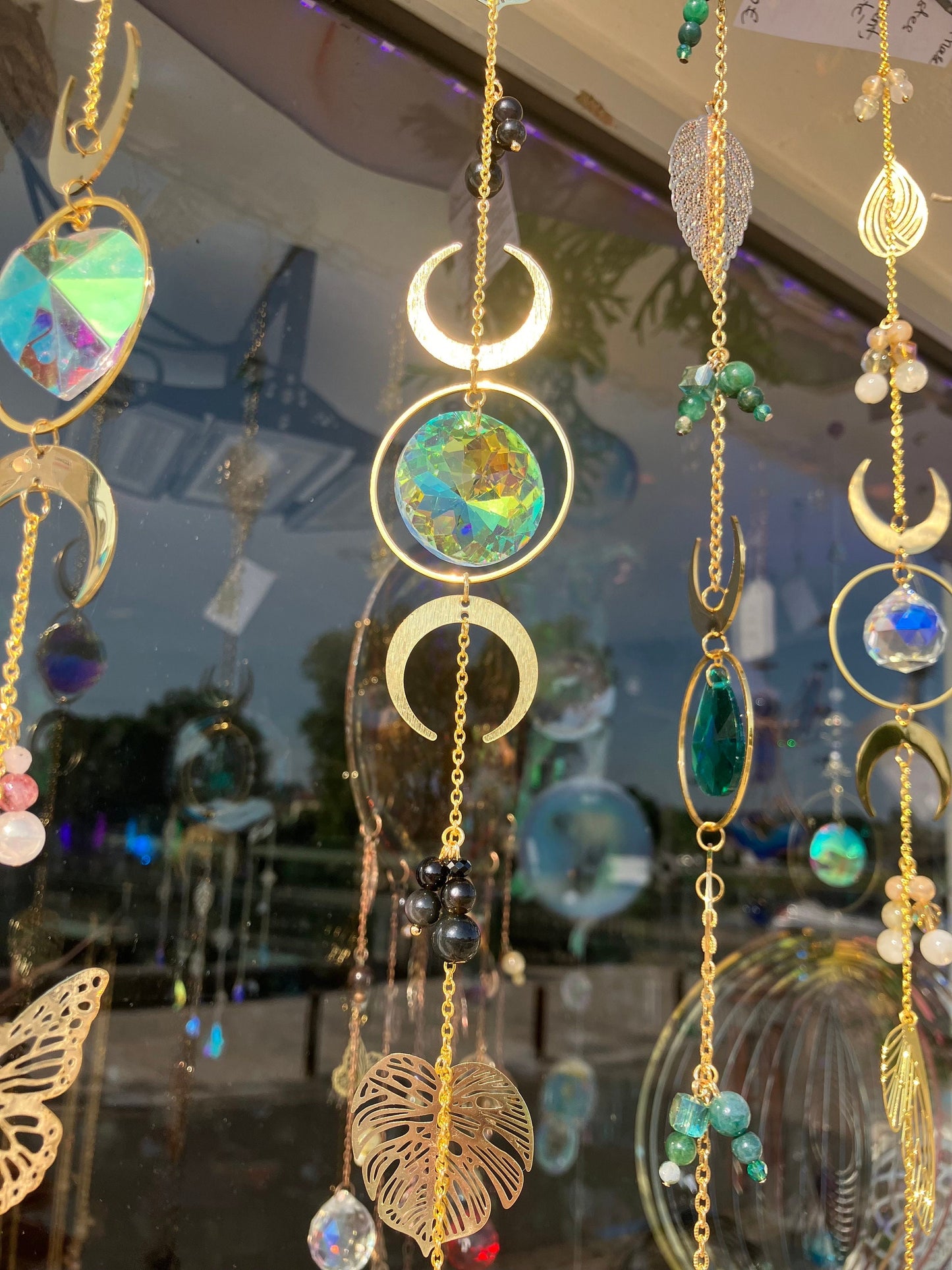 magischer Regenbogen Mondphase einfaches Gold