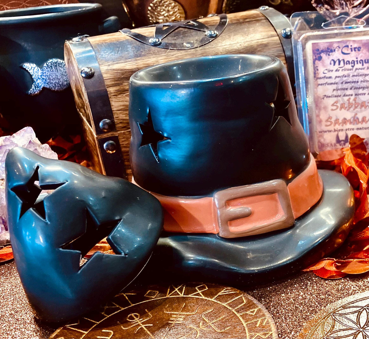 Witch hat wax burner