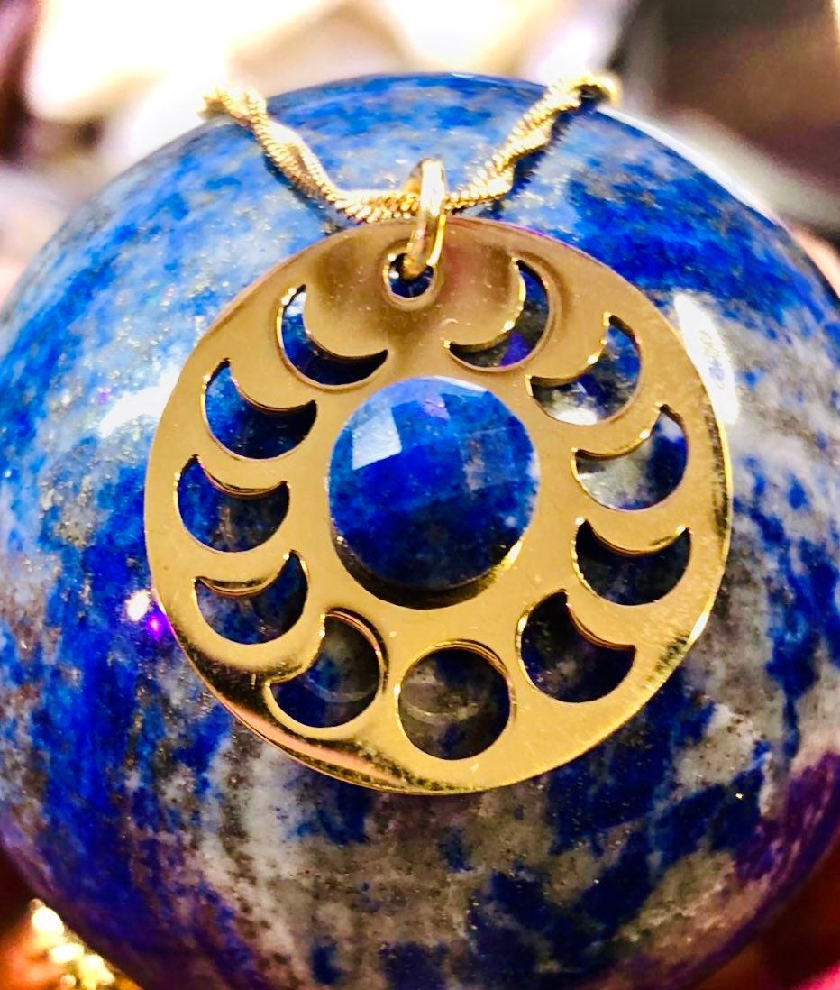 Gold-plated stainless steel moonphase pendant with lapis lazuli
