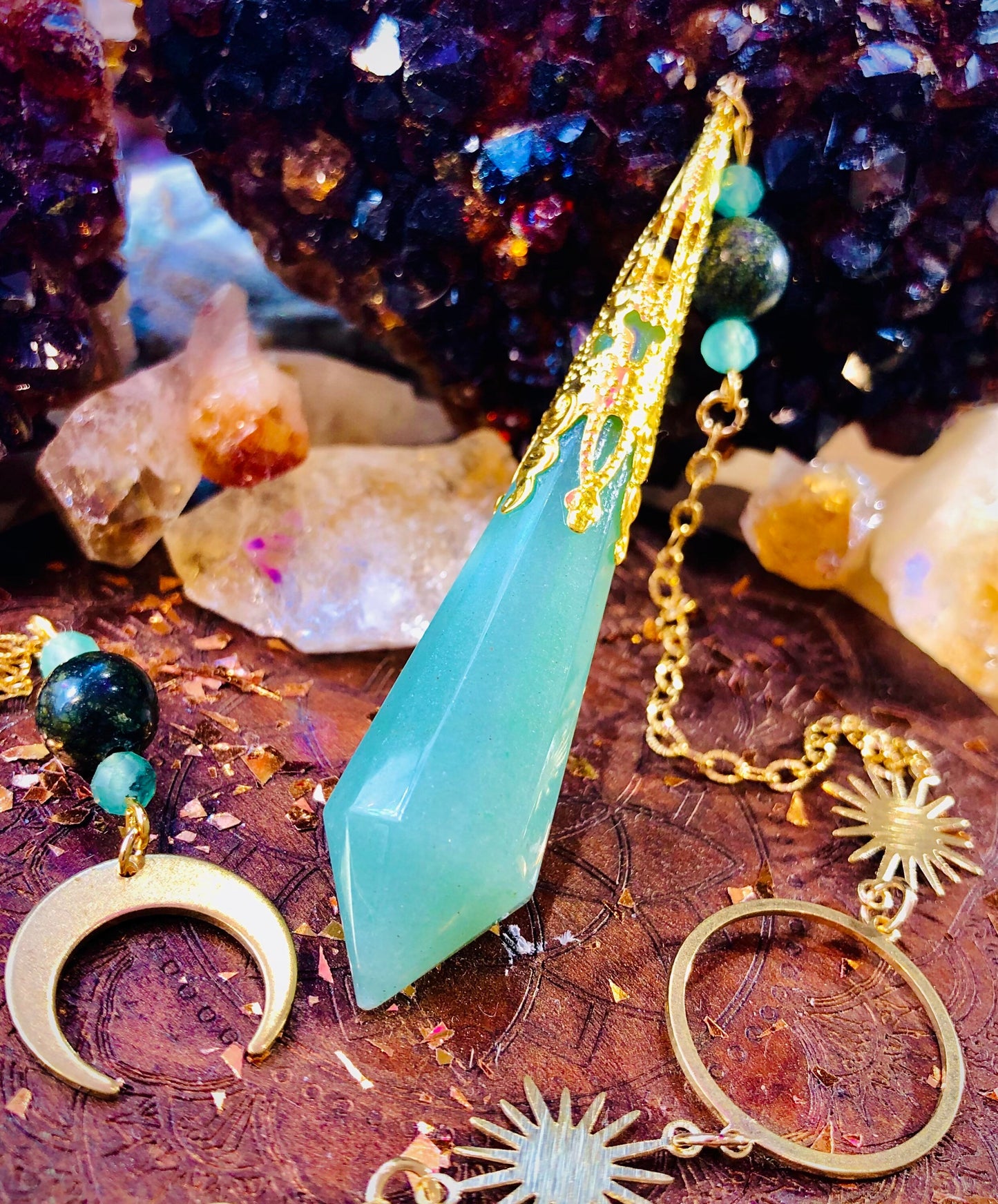 Pendule féerique aventurine verte et serpentine triple lune
