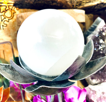 selenite sphere lamp