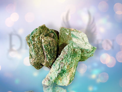 Fuschite verte morceau brut