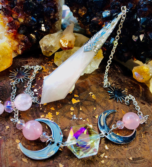 Pendule féerique quartz rose triple lune