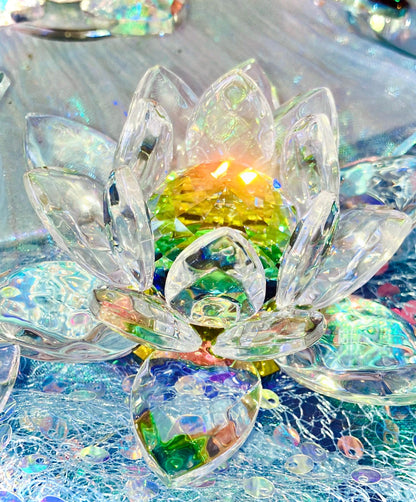 fleur de lotus cristal de verre arc en ciel