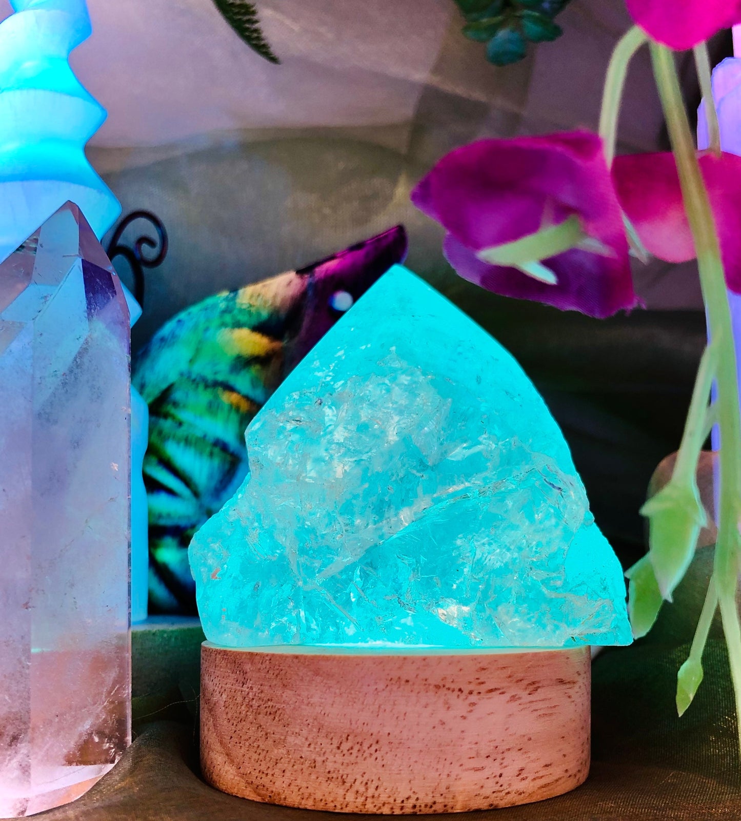 Semi-raw Rock Crystal Point Lamp