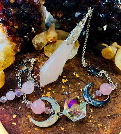Pendule féerique quartz rose triple lune