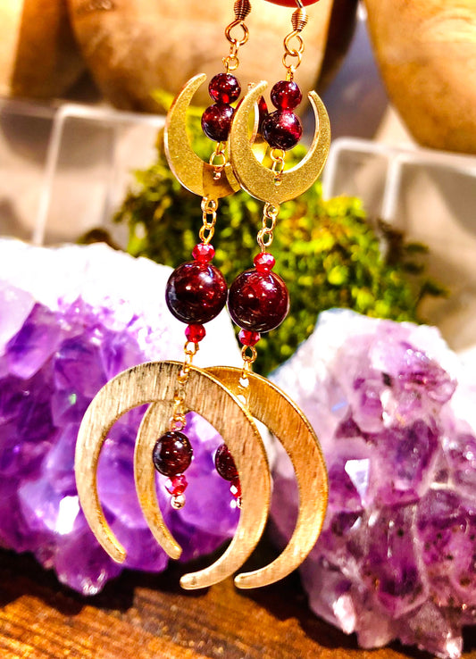 Garnet Triple Moon Crescent Moon Earring