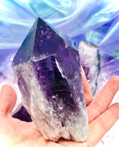 Giant Amethyst Point Lamp