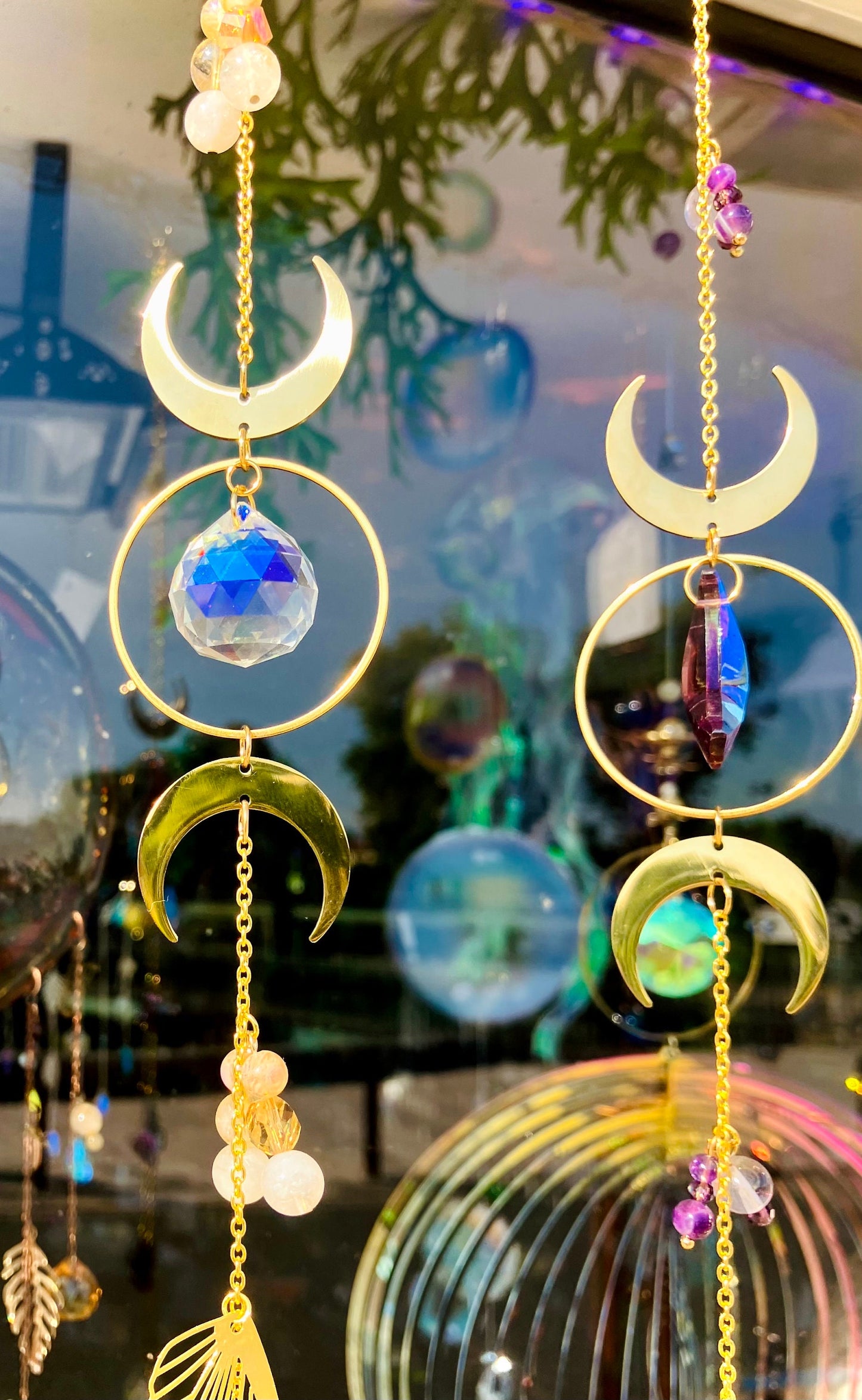 magischer Regenbogen Mondphase einfaches Gold