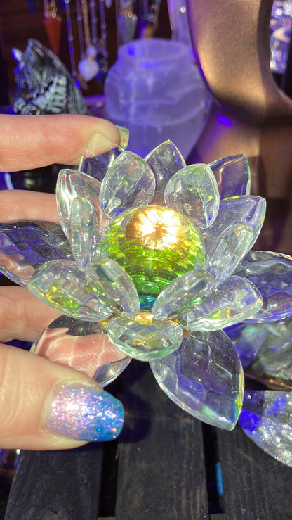 fleur de lotus cristal de verre arc en ciel