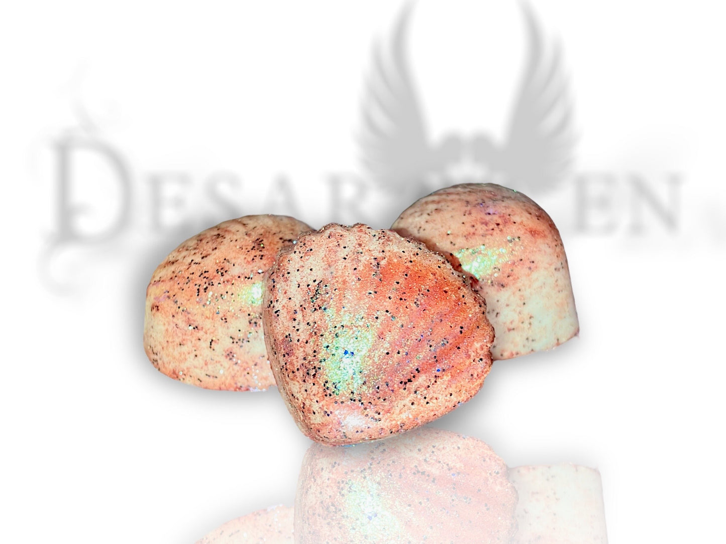 Souffle d'Hecate scented wax, delicate, sweet woody