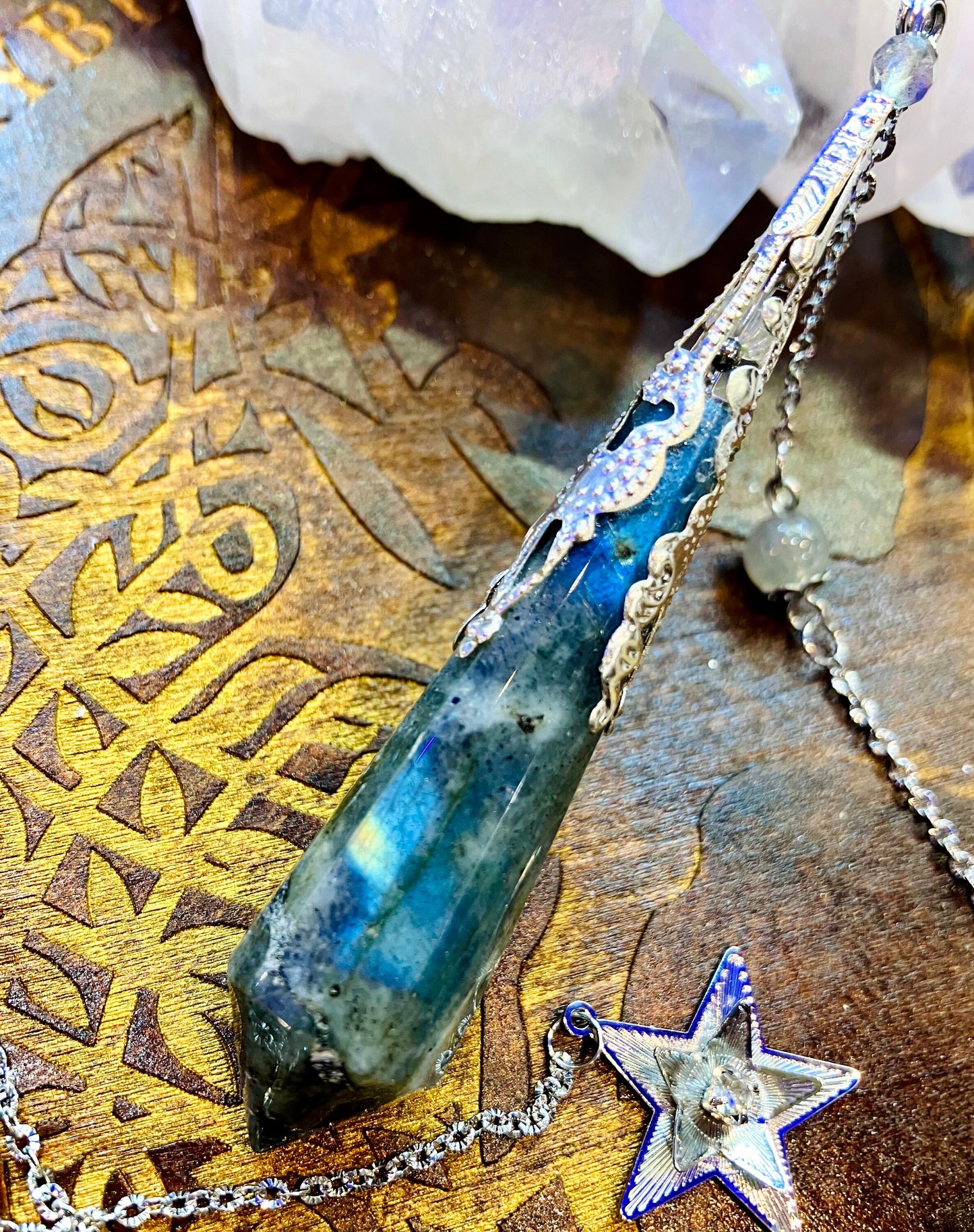 Pendule labradorite fleur 3D filigrane