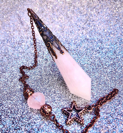 Pendule cuivre et quartz rose
