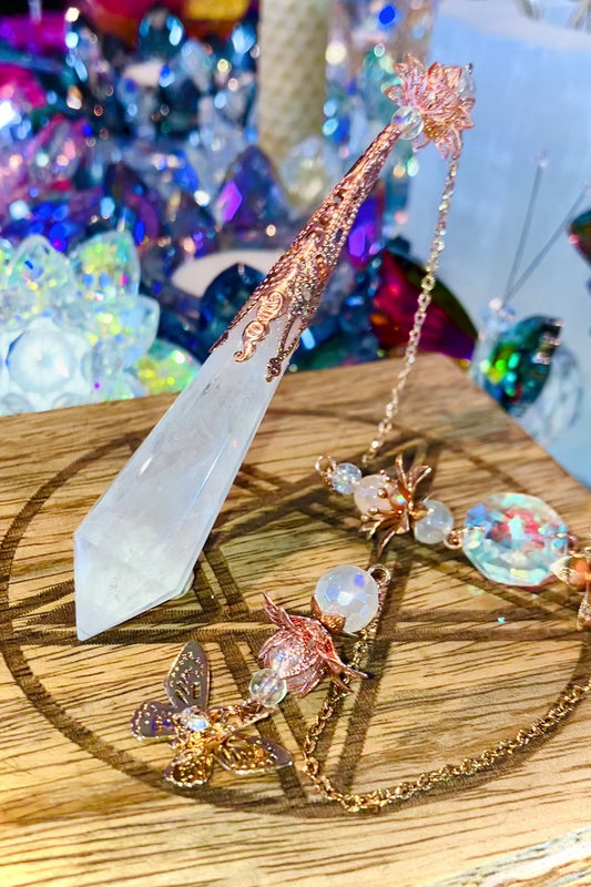 Pendule quartz, cristal aura et agate blanche